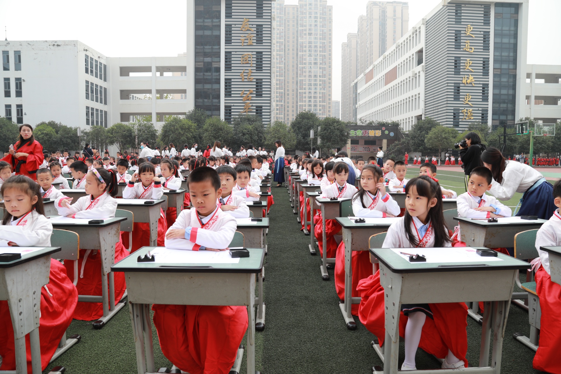 合江县人民小学举行开笔礼 第 2 张