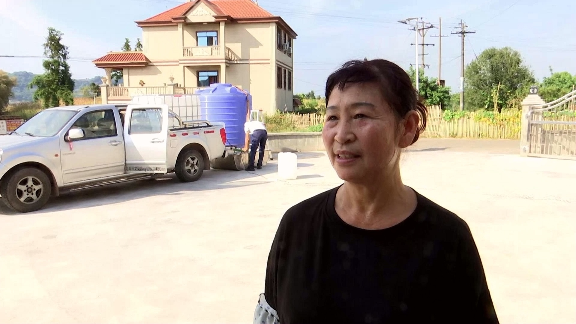 冯正群：群众选我当社长，我就要为群众办实事 第 2 张