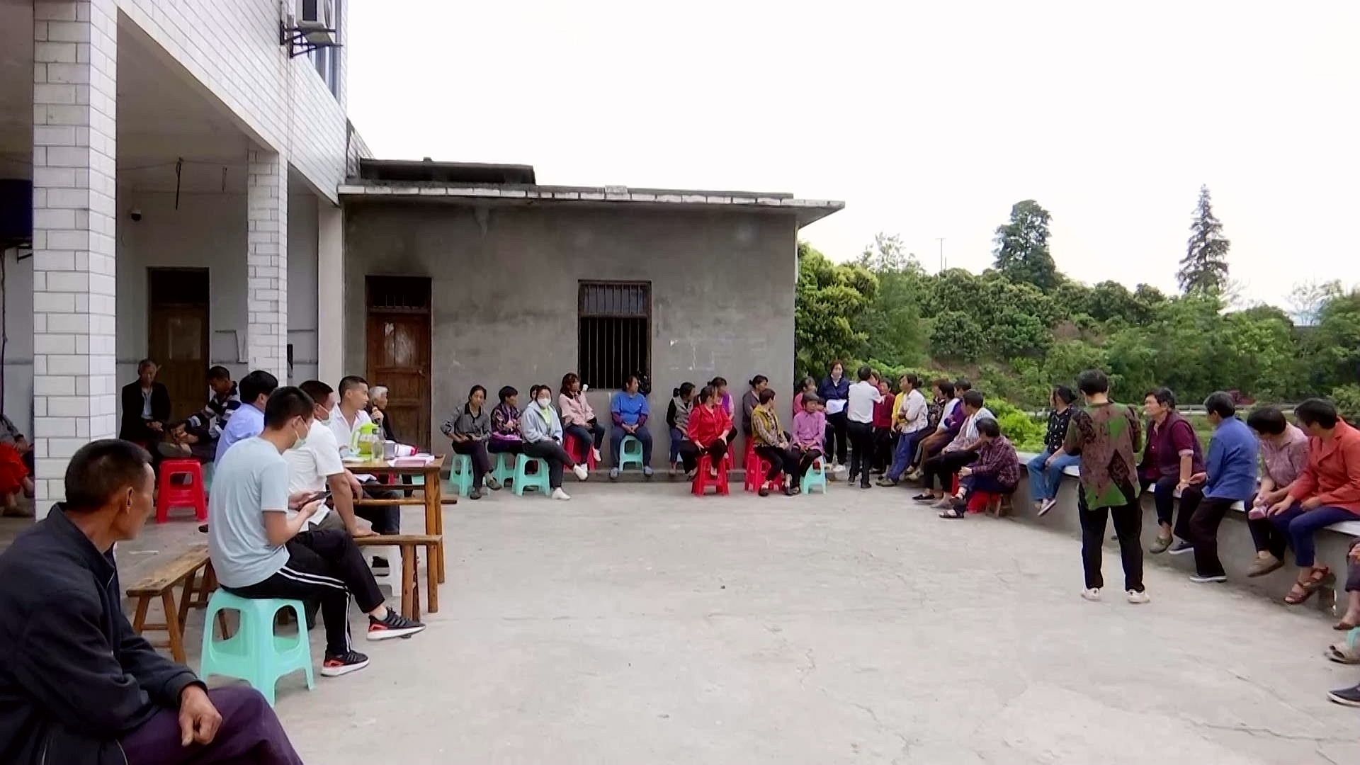 合江县荔江镇花桂村：探索荔枝管护新模式 第 1 张