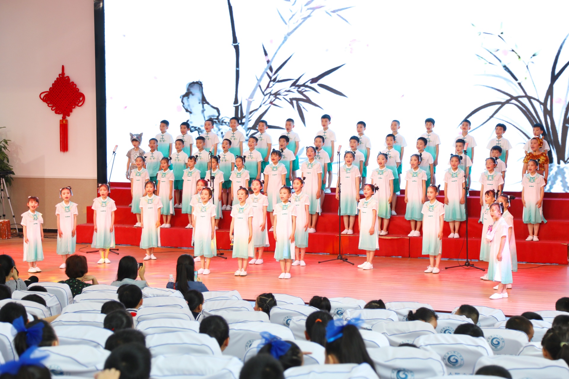 童心唱给党来听：合江县人民小学校开展庆“六一”合唱比赛 第 2 张