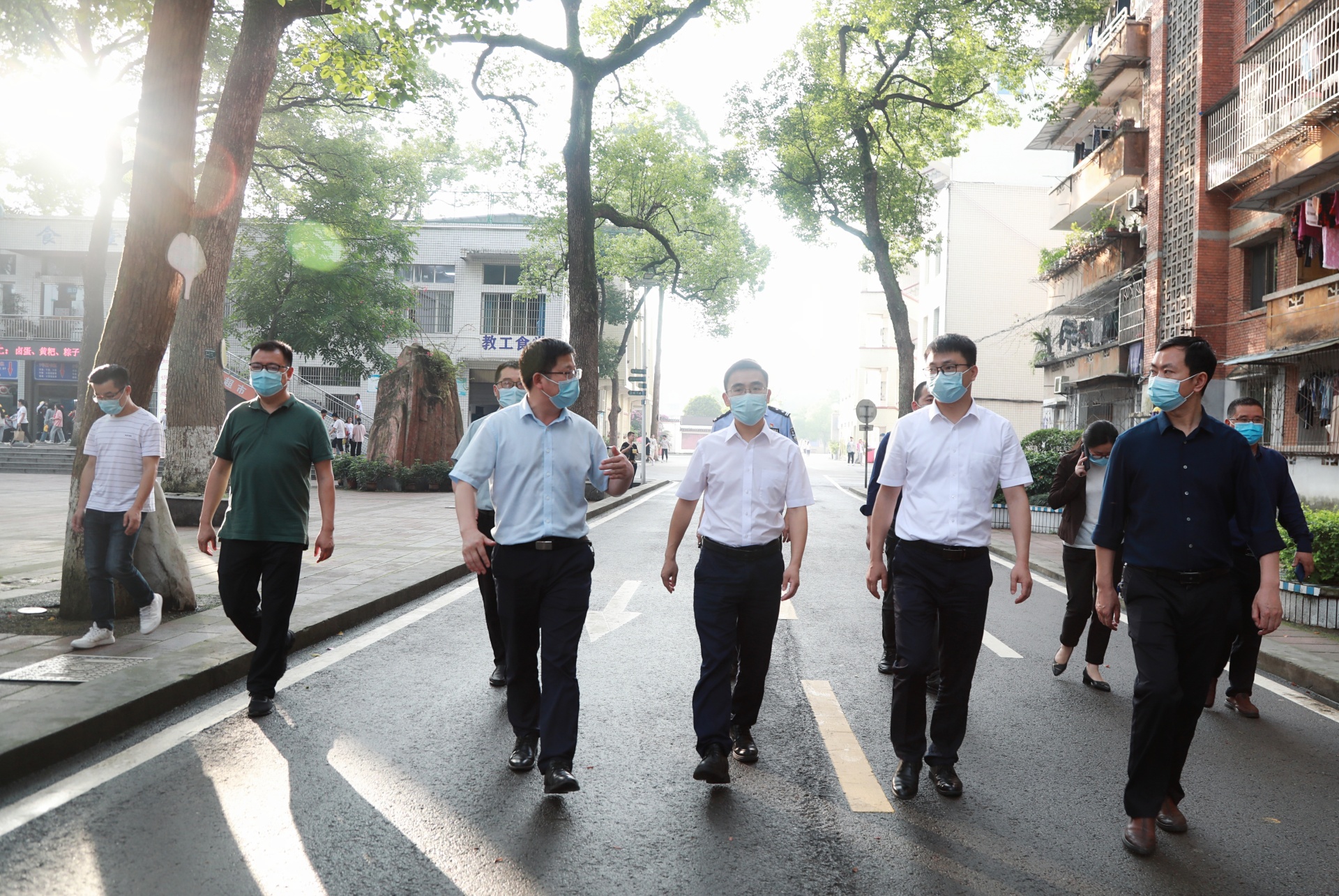 县领导带队检查合江高考准备情况 第 3 张