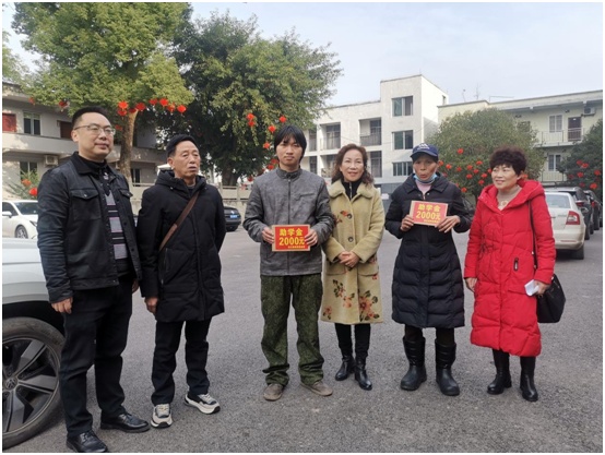 【新春走基层】合江县扶贫基金会走进乡村开展新春慰问活动 第 5 张