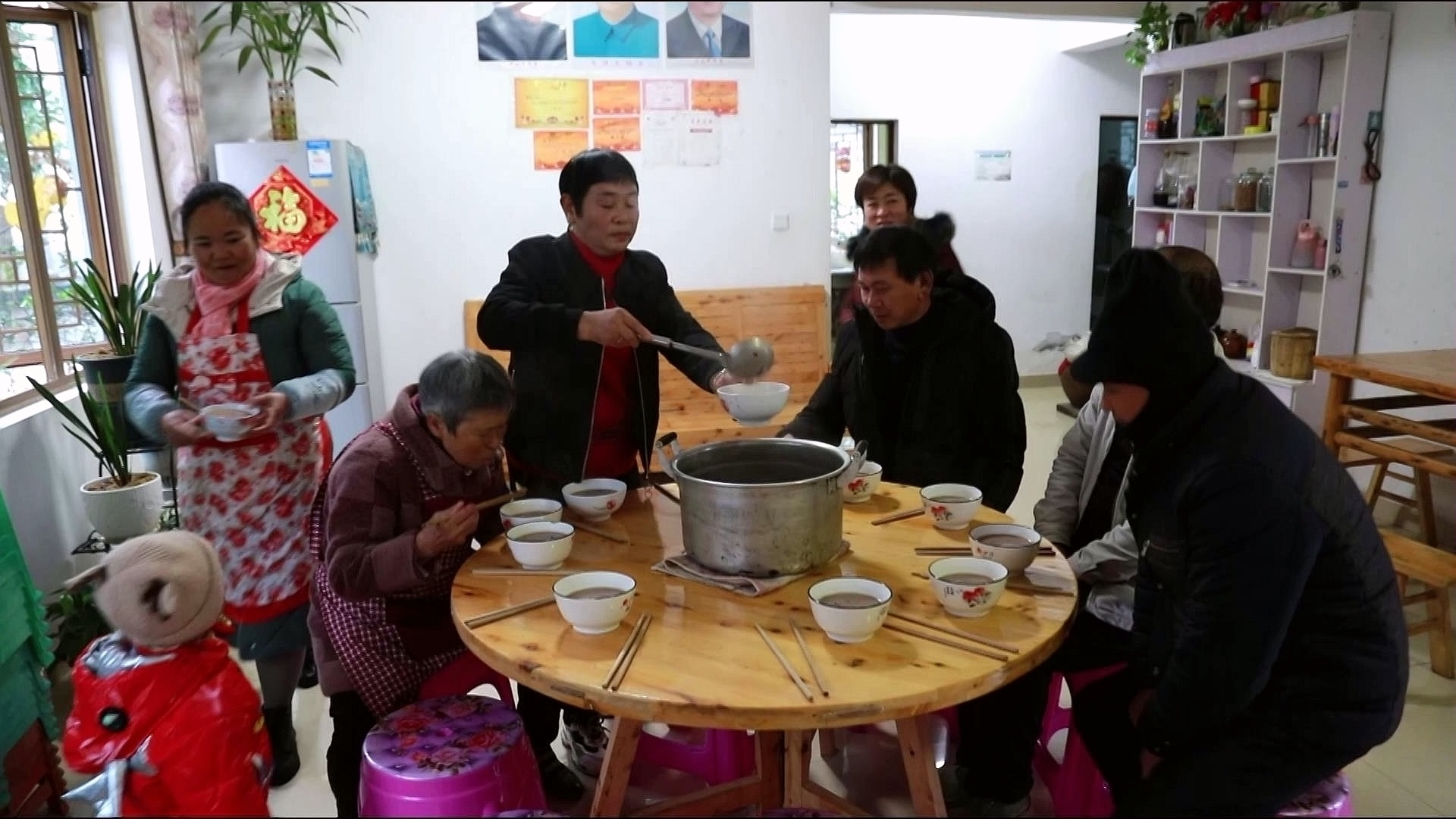 合江：粥到暖人心 情满腊八节 第 4 张
