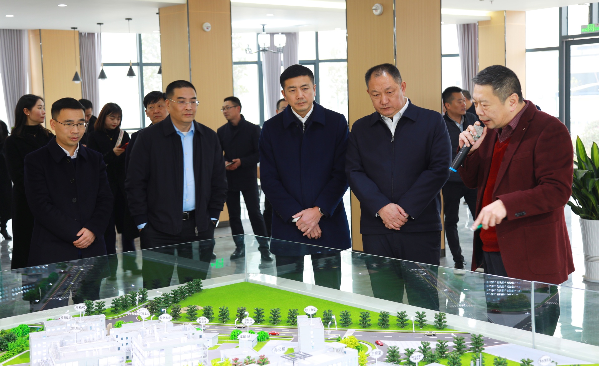 “泸”力同心 、“合”谋发展，推进“东翼”建设突破 第 2 张