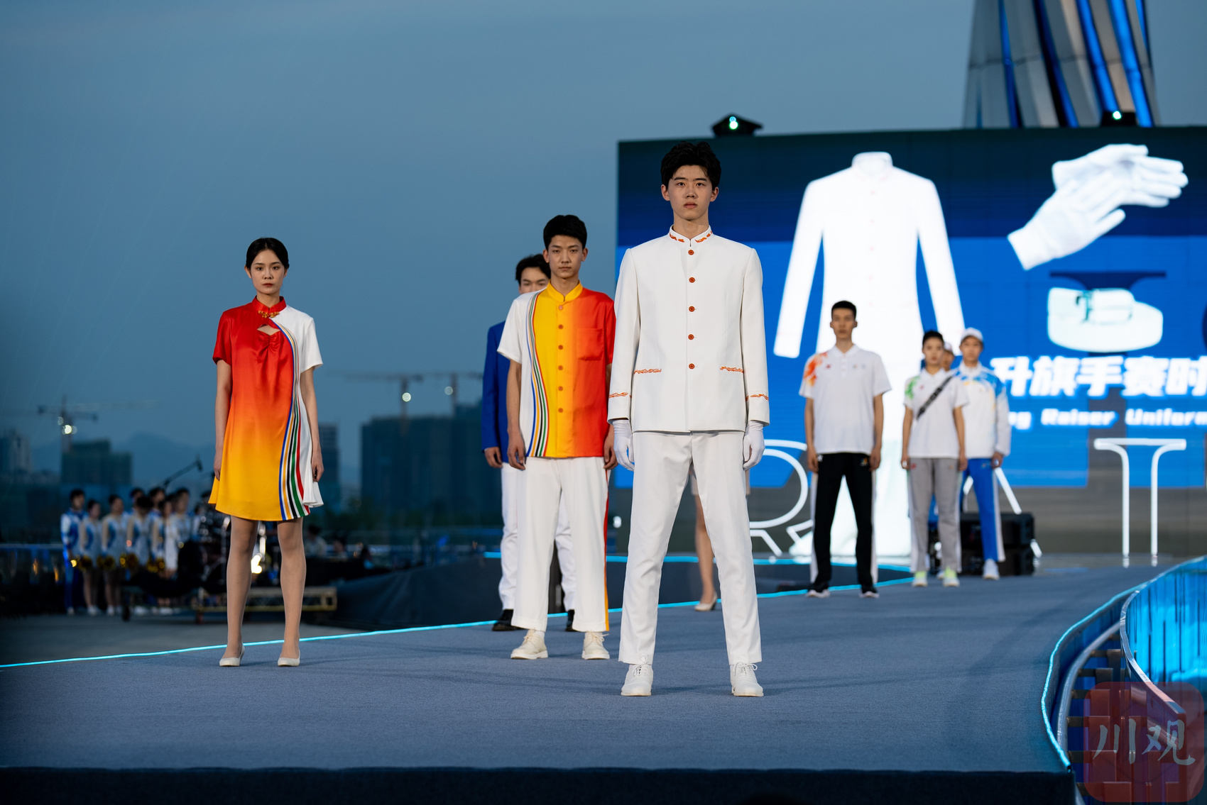 成都大运会官方服饰、推广歌曲相继发布 第 4 张