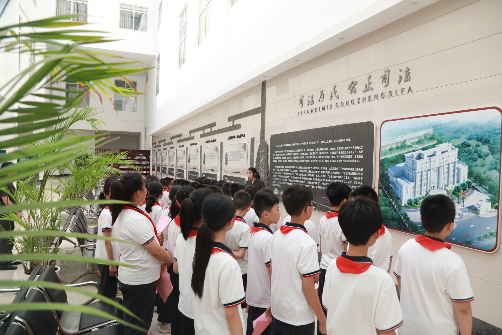 四川合江：法治生日宴引导青少年学法向善 第 1 张
