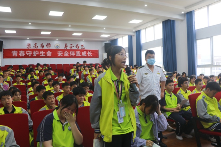 泸州合江海事将水上安全知识播撒进校园 第 2 张