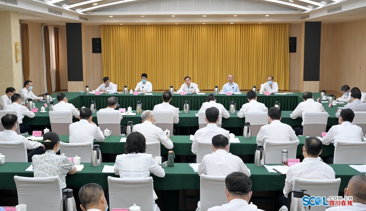 王晓晖前往水利厅调研并出席防汛减灾工作专题会议 黄强一同调研并主持会议 第 2 张