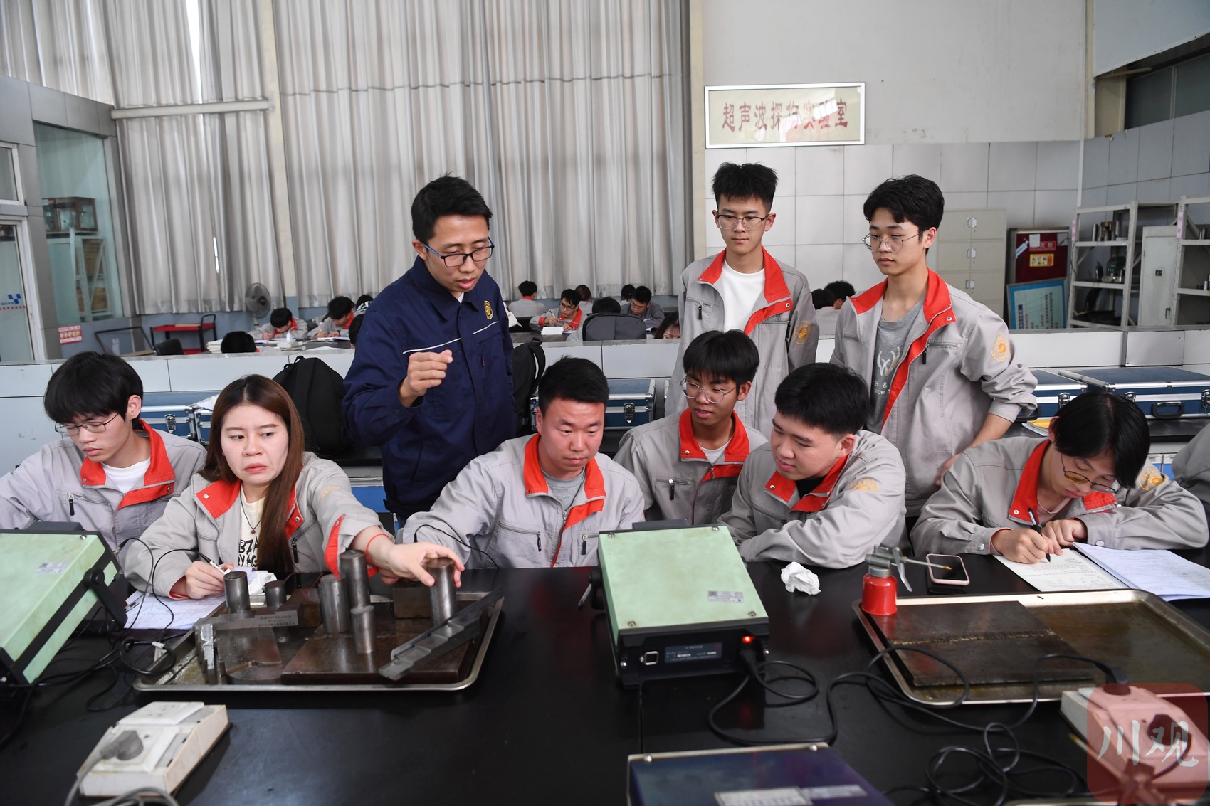向总书记报告·一线调研④丨以高质量发展，促高质量就业 第 4 张